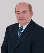 Dr. Eduardo Henderson